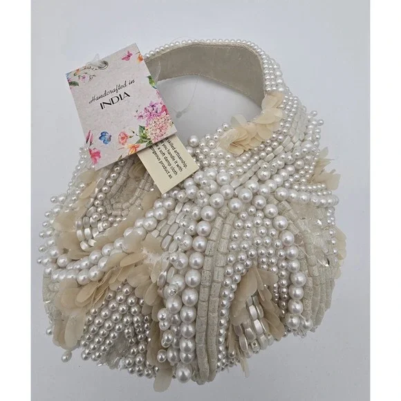 Cream, Ivory, And White Handcrafted In India Beaded Bag NWT - Picture 4 of 4